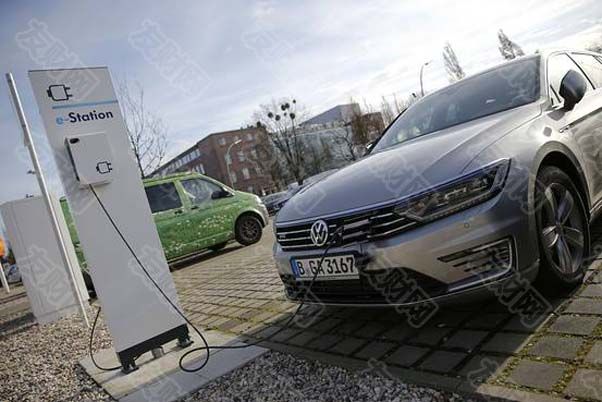 2024年10月11日:工人威胁要罢工关闭工厂 大众公司陷入困境